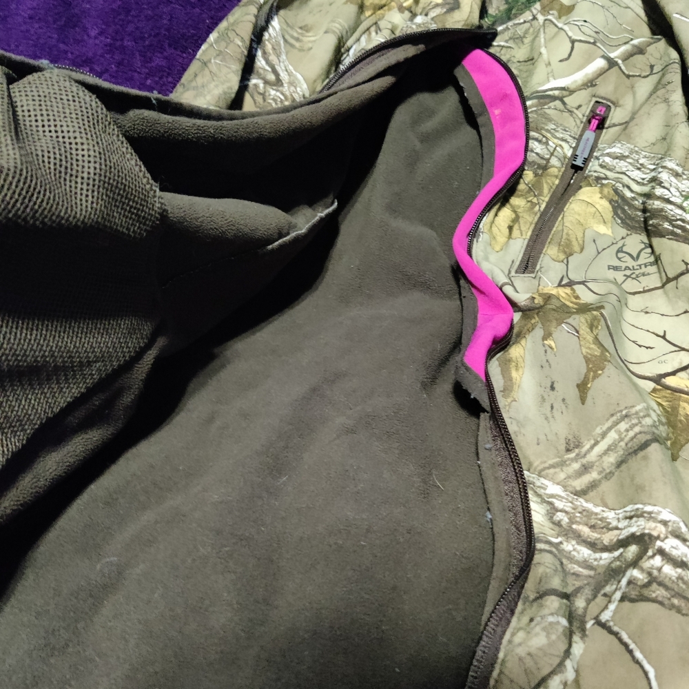 Realtree jacket - Picture 3 of 3